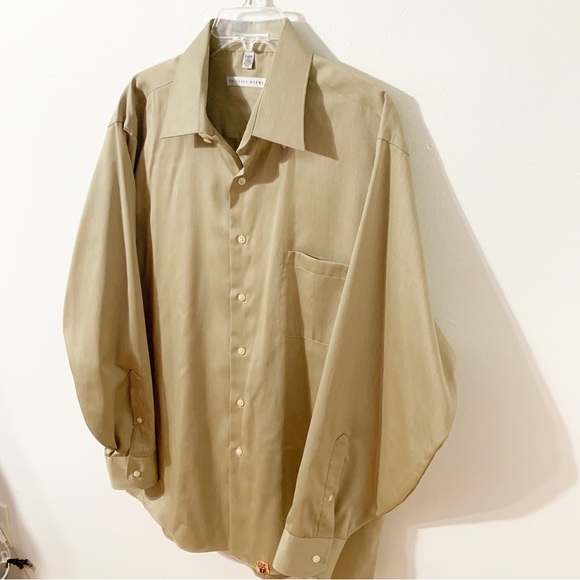 Geoffrey Beene Button Front Point Collar Dress Shirt Button Cuffs Shirt Tail Hem - Picture 2 of 9